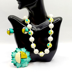 3 Piece Vintage Floral & Geometric Bead Necklace Clip On Earrings Brooch Set