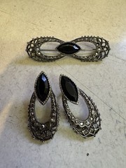 Vintage Filigree Brooch Earring Set Black Stone Bow Look Silver Tone