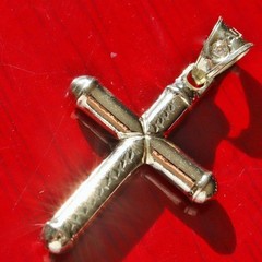 10k yellow gold pendant 0.01c white topaz 1.30″ diamond cut 2-sided cross 1.03gr
