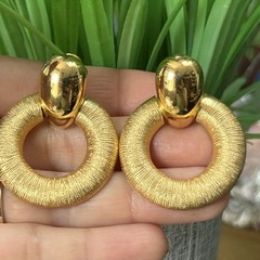 Vtg Les Bernard Vc Large Brushed Gold Tone, Door Knocker RUNWAY Clip Earrings