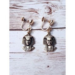 Vintage Screw On Earrings – Egyptian Pharaoh Design Dangle