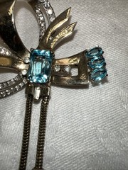 VTG Mazer Sterling Vermeil Aqua Rhinestone Ribbon Bow Dangle Brooch Pin