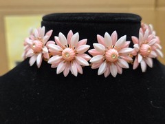 Vtg Coro Pink Plastic Flower Choker Necklace *SEE PICS
