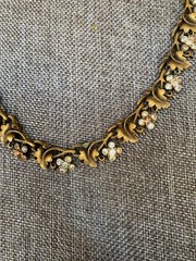 Vintage Trifari Brass Toned Leaf & Rhinestone Flower Choker Necklace AS IS