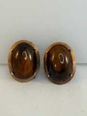 Vintage Faux Tiger Eye Seleni Gold Tone Clip Earrings Chunky Honey Brown Swirl