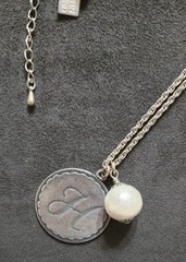 John Wind Sorority Gal Cotton faux Pearl Initial Necklace Letter H Silver tone