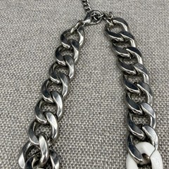 Vintage Link Necklace Silver Tone Metal White Acrylic Chunky Retro Funky