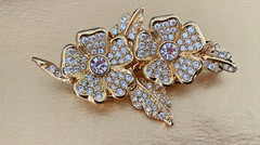 JOAN RIVERS Duet Convertible Flower Crystal Pin Brooch & Clip-on Earrings DsVa