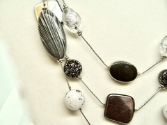 NY & Co Fashion 3 Strand Black/Gray /White & Silver Tone Necklace #9-8