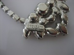 VINTAGE EISENBERG ICE CLEAR AND PURPLE RHINESTONE 18″ NECKLACE