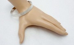 Vintage Hand Hammered Sterling Silver Artisan Studio Made Bangle Bracelet 27100