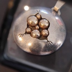 14kt Gold and Sterling Silver ”Bird’s Nest” Pendant in Excellent Condition