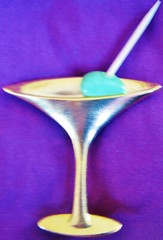 COLLECTION! 5 VINTAGE COCKTAIL DRINK PINS, WAITER, DIRTY MARTINI. BUBBLY, WINE