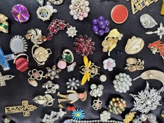 Vintage Broken Jewelry Lot Rhinestone Craft Wear Repair Harvest 1lb 15oz