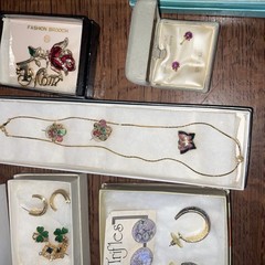 VINTAGE CUSTOM JEWELRY LOT VERY NICE PCS