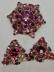 Vintage Figural Fucshia Pink Rhinestone Brooch Pin Signed EDLEE Clip On Earrings