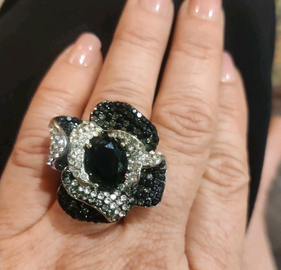 Flower Cocktail Ring Silver Tone Clear/Black Rhinestones Stretch Band