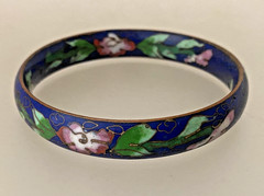 LOT 3 VINTAGE CHINESE CLOISONNE ENAMEL BANGLES, BRACELETS & 1 PENDANT