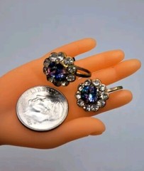 Vtg Lot (2) Pairs Clip Twist On Earrings Gold Tone Fleck Resin Aurora Borealis
