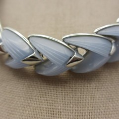 Vintage MCM Necklace Ridged Molded Acrylic Blue 15 Inch