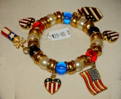 VINTAGE JEWELRY Bracelet Stretchable Patriotic USA