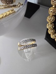 WOW Nice Versatile Vintage/Now Gold Tone Jewelry lot Some Signed