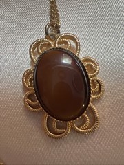 Vintage Celebrity NY Carnelian Cabochan Filigree Gold Tone Pendant Necklace 17”