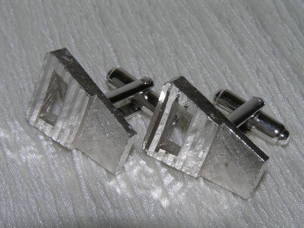 Vintage Pair of Brushed & Shiny Cut-out Trapezoid Silvertone MODERNIST Cuff Link
