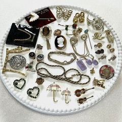 Nice Vintage Jewelry Mix Lot All Wearable Gold Tone Unbranded Monet 35 Pieces