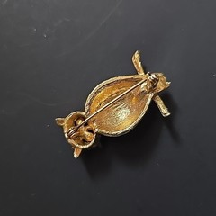 Vintage Gold Tone Owl Brooch Green Eyes Textured Bird Pin Cute 1.5″