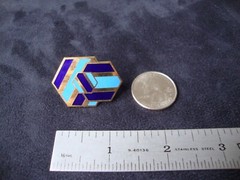 Vtg Samuel Huang Designer Cloisonne Hexagrams Blue & Cobalt Gold Tone Scarf Clip