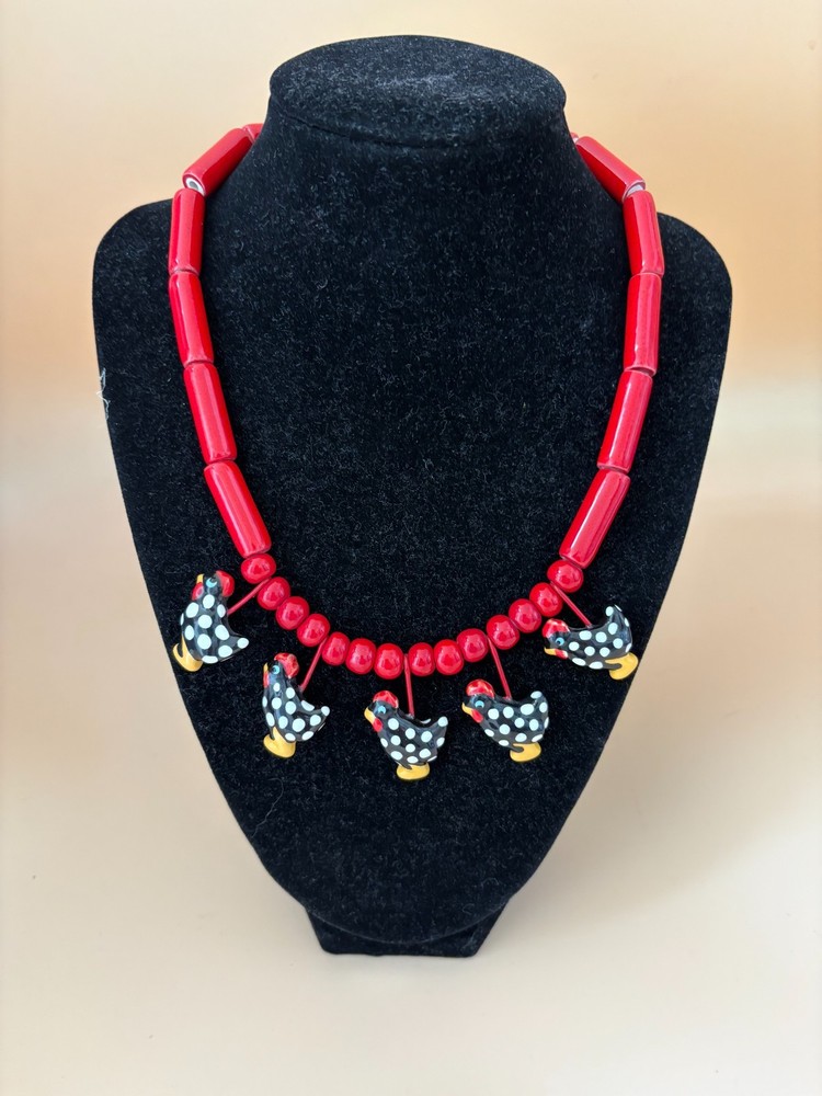 Vintage Flying Colors Red and Black Chicken Necklace Ceramic 17″ ds20