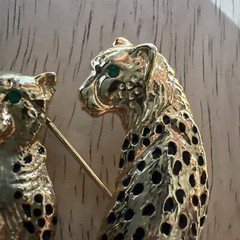 Vintage Green Eyed Crystal Rhinestone Golden Tone Twin Family Leopard Brooch