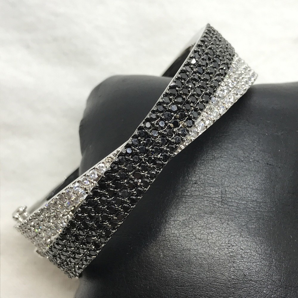 Vintage Signed LL 925 Sterling Silver Black Onyx Cubic Zirconia Bangle Bracelet