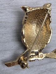 VTG Ciner Owl Brooch Goldtone Metal Faux Turquoise Bead Pin **See Description**