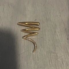 Vintage Fashion Jewlery Gold tone & Crystal’s Brooch Pin
