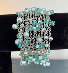 Vintage Silver Tone Mesh Bracelet Interwoven Turquoise and Teal Glass Beads