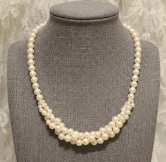 Vintage Faux Pearl Necklace Plastic Beaded Torsade style Collar 19″
