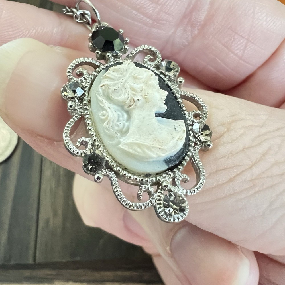 Cameo Necklace Rhinestone Vintage Style Woman Jewelry – Please Read