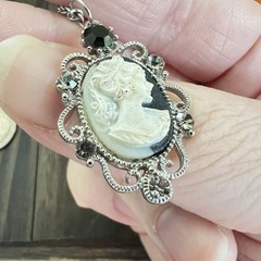 Cameo Necklace Rhinestone Vintage Style Woman Jewelry – Please Read
