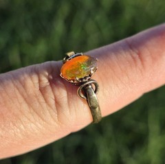 Antique 18K Yellow Gold Orange Fire Ethiopian Opal Ring Old Estate Jewelry