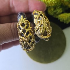 Vintage Inna Cytrine Gray Marbled Lucite Baroque Style C Hoop Earrings Clip On