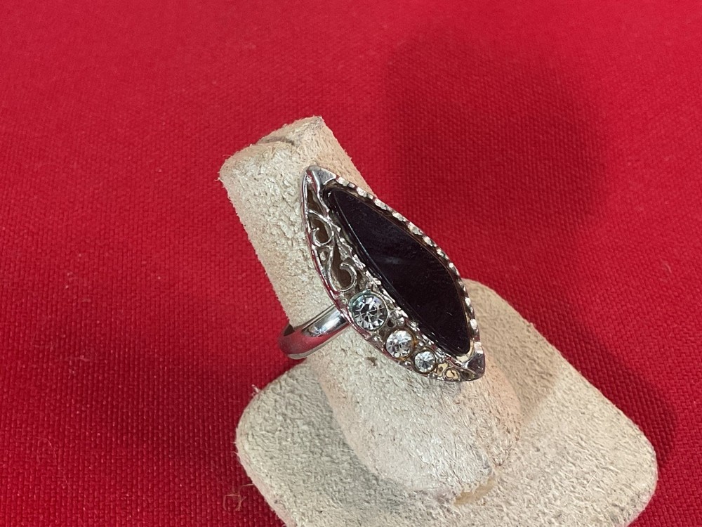 Vintage Emmons Black Marquise Cabochon Rhinestone Adjustable Ring Silver Tone Co