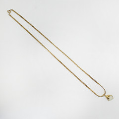 Vintage Gold-Tone Herringbone Chain Necklace with Raw Crystal Quartz Pendant