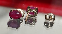 14k yellow gold earrings 1.00ct natural, treated ruby stud vintage 0.6gr N2948H