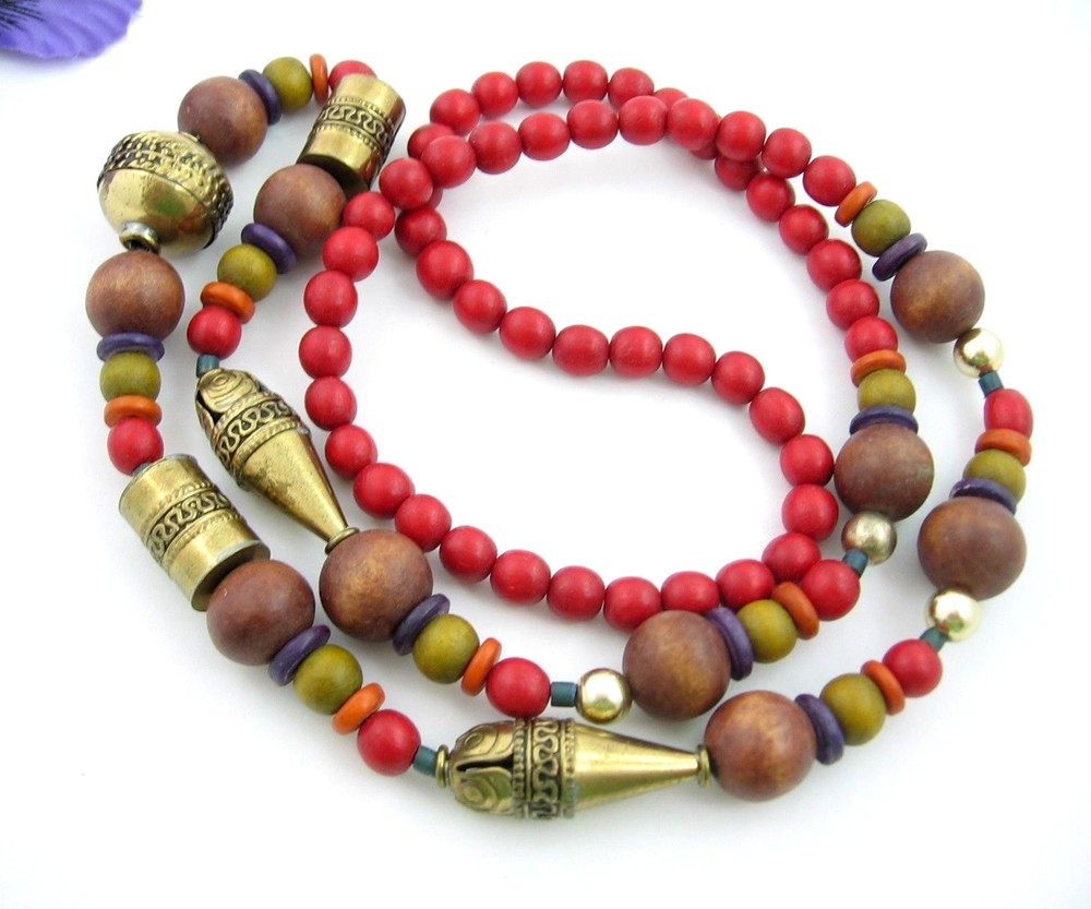 RED WOOD Beads NECKLACE Vintage Beaded Wooden Goldtone Metal Beads 36″