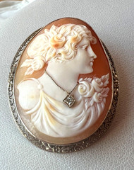 VINTAGE 14K WHITE GOLD LARGE SHELL CAMEO DIAMOND PIN BROOCH CONVERTABLE PENDANT