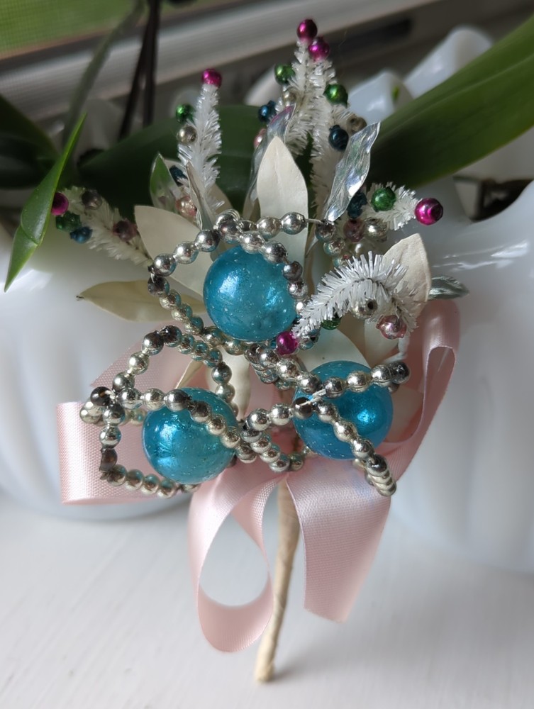 Vintage Atomic MCM Blue Mercury Glass Ball Silver Beads Corsage Pin Rare Find