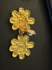Vintage 1980s Dangle Gold Tone Sunburst Flower Earrings Runway Statement 2.25”
