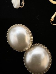 20 Pair Vintage Clip On EarRings Various Styles Colors Materials As Pictured 01
